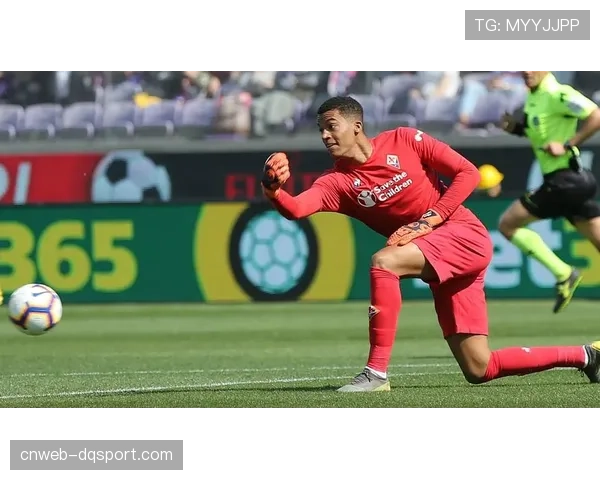 官方:南特前锋穆斯塔法·穆罕默德因韧带伤势赛季报销 官方:南特前锋穆斯塔法·穆罕默德因韧带伤势赛季报销